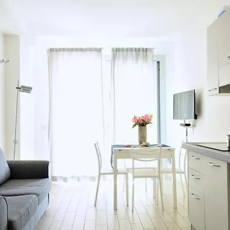 Apartament Wonderful With Pool Miramare #11
